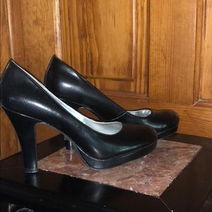 Unlisted black heels, sz 10